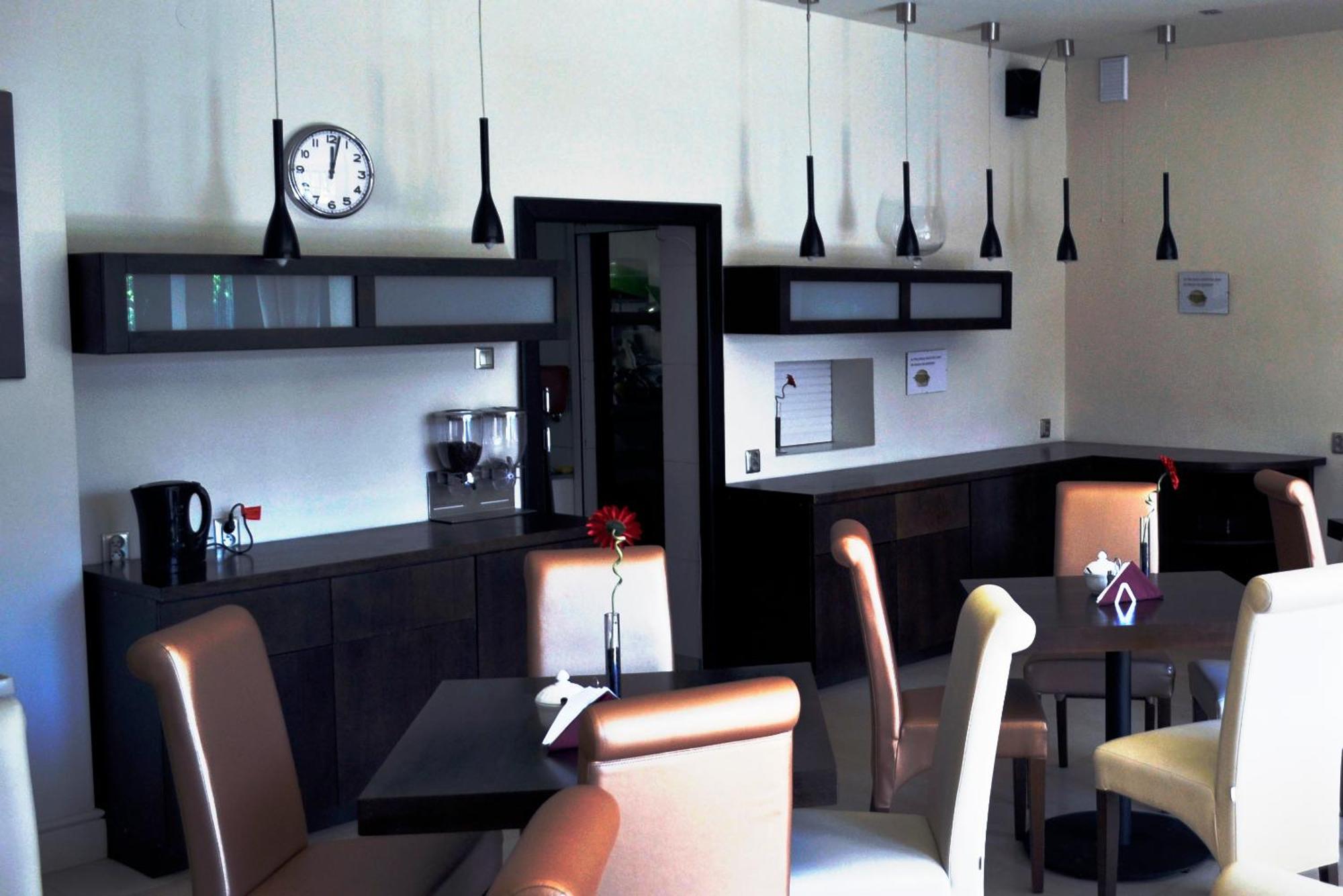 Pensjonat Resident Krynica Morska Ngoại thất bức ảnh