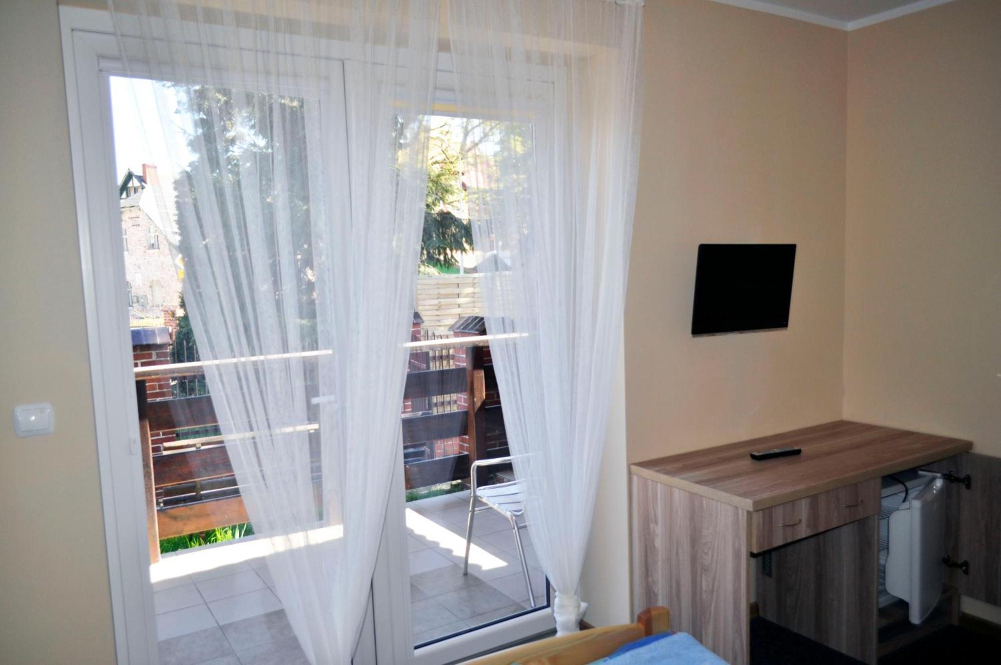 Pensjonat Resident Krynica Morska Ngoại thất bức ảnh